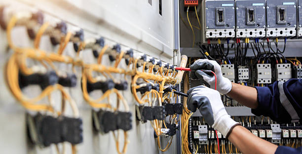 Professional Electrician technician working in Fowler, MI